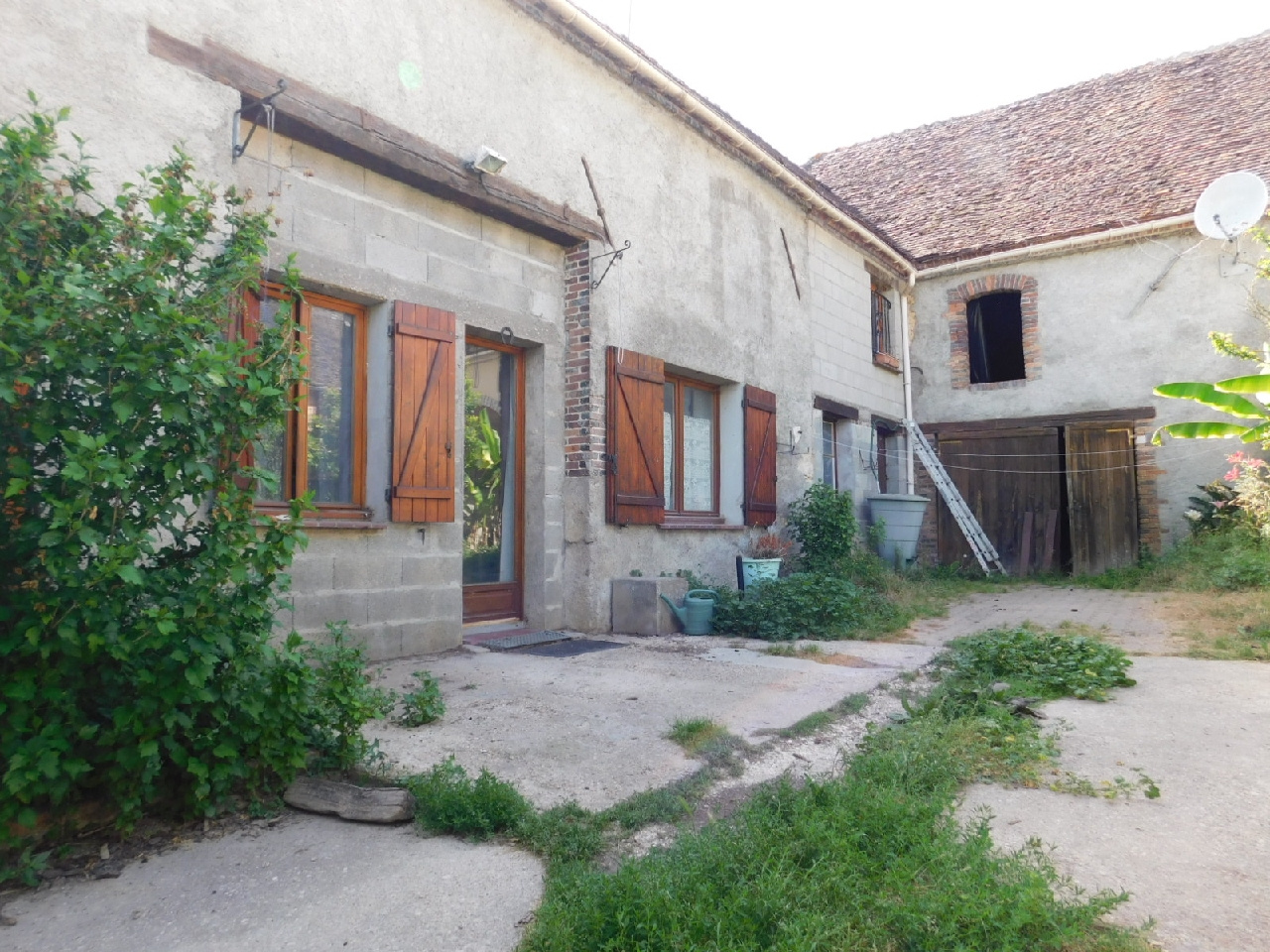 Vente Maison de bourg à Précy sur Vrin avec cour de 90 m2 et terrain de